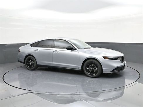 New 2025 Honda Accord SE image 14