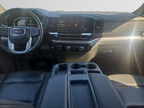 Used 2025 GMC Sierra 1500 SLT AWD/4WD image 10