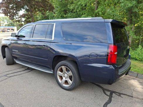 Used 2017 Chevrolet Suburban Premier AWD/4WD image 6