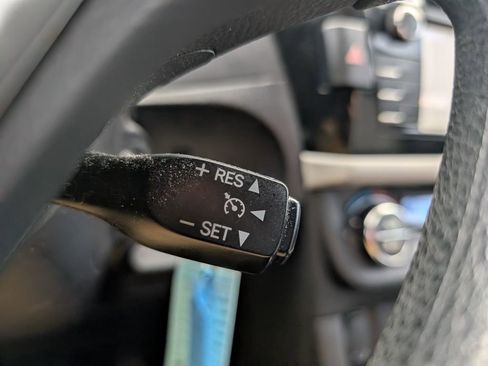 Used 2015 Toyota Corolla L image 13