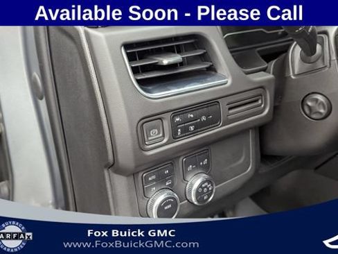 Certified 2023 GMC Yukon XL SLT w/ SLT Premium Package AWD/4WD image 29