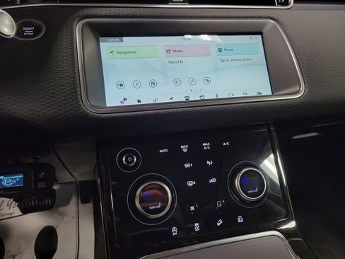 Used 2020 Land Rover Range Rover Evoque S image 14