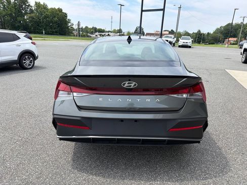 Used 2026 Hyundai Elantra Sport FWD image 8