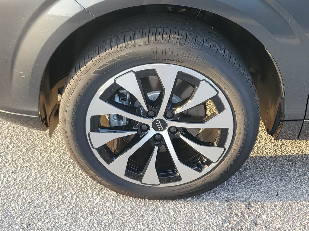 New 2026 Audi Q3 quattro 2.0T AWD/4WD image 13