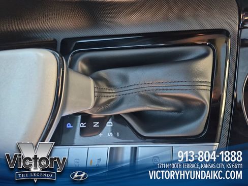 Used 2024 Hyundai Elantra Limited FWD image 23