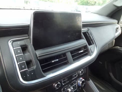 Used 2021 GMC Yukon AT4 w/ Technology Package AWD/4WD image 13