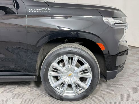 Used 2021 Chevrolet Tahoe High Country w/ Premium Package AWD/4WD image 12