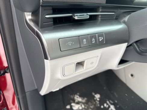 New 2026 Hyundai Kona SE image 13