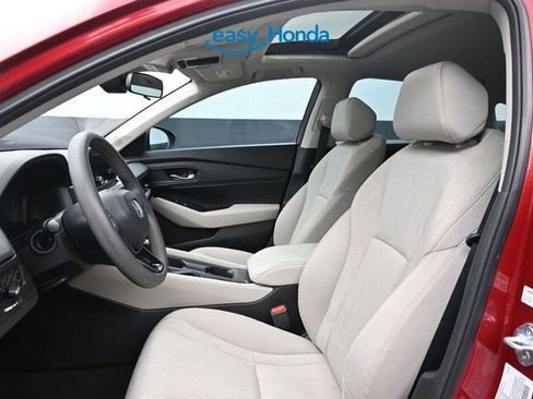 Used 2023 Honda Accord EX image 15