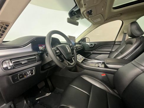 Used 2023 Lincoln Aviator 2WD w/ Premium Package image 15