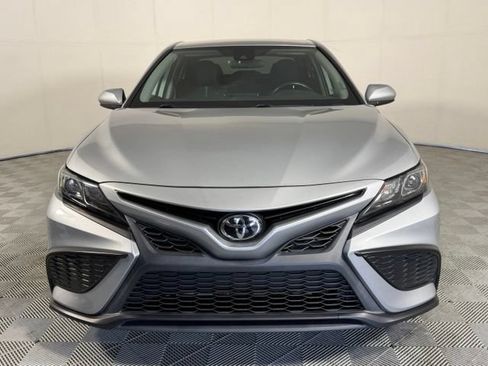 Used 2021 Toyota Camry SE AWD/4WD image 9