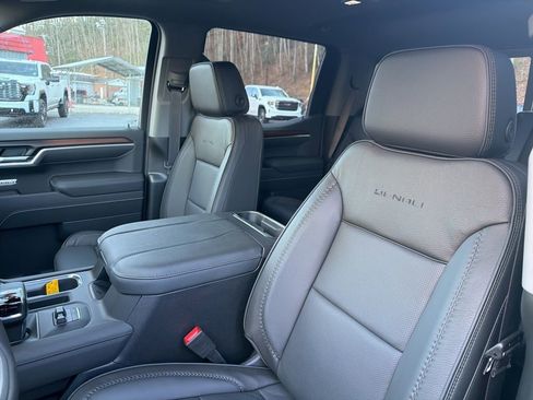 New 2026 GMC Sierra 1500 Denali image 9