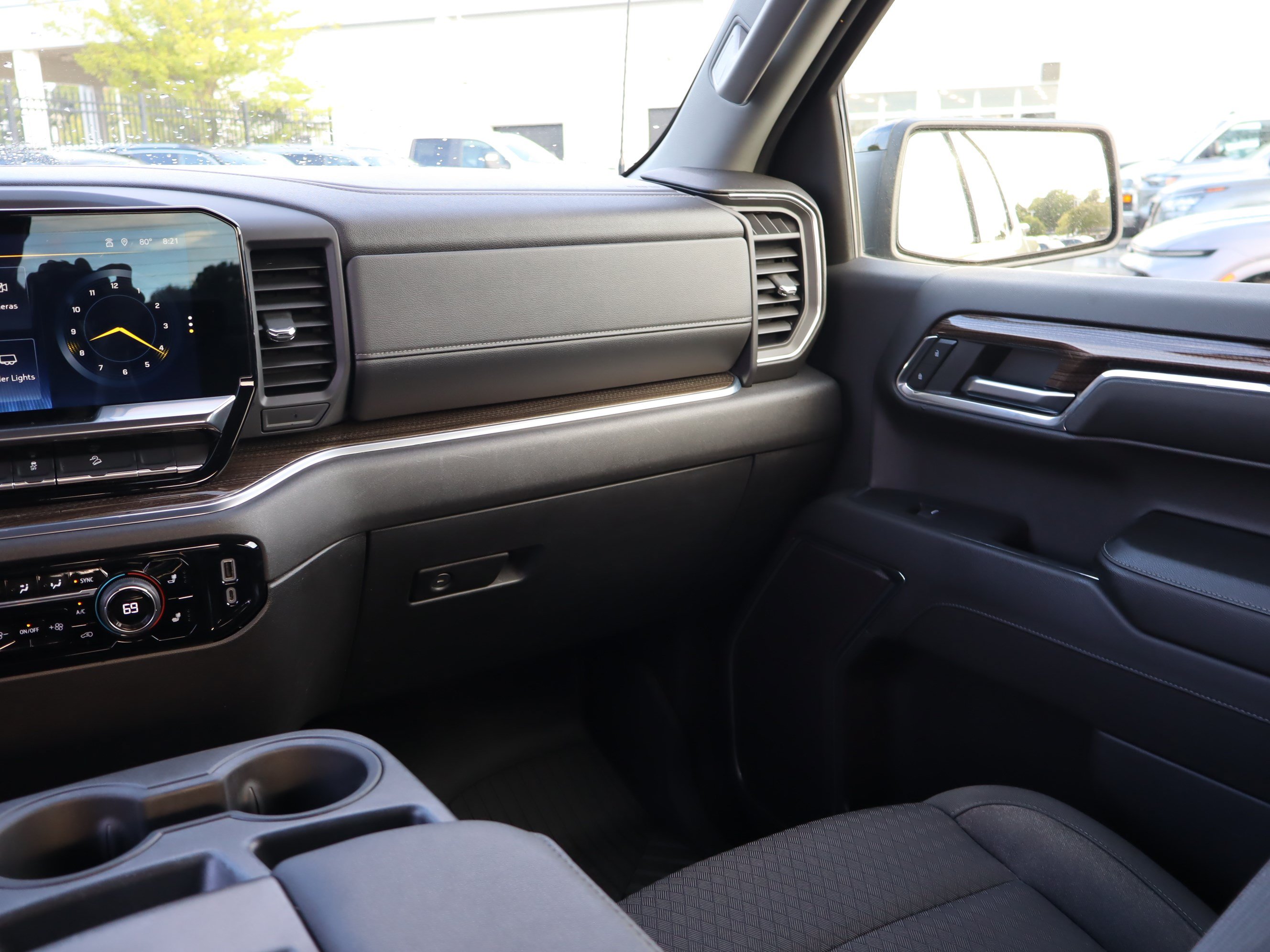 Used 2024 Chevrolet Silverado 1500 RST w/ Z71 Off-Road Package AWD/4WD image 15