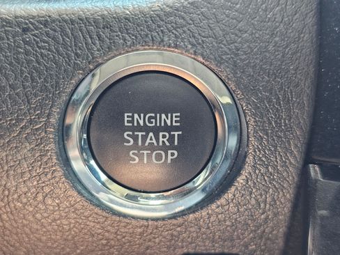 Used 2022 Toyota 4Runner TRD Off-Road AWD/4WD image 27
