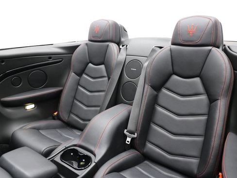 Used 2019 Maserati GranTurismo Sport image 3