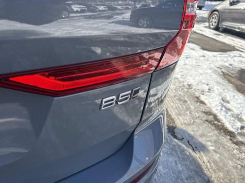 Used 2024 Volvo XC60 B5 Plus image 8