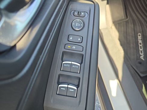 Certified 2025 Honda Accord LX image 14
