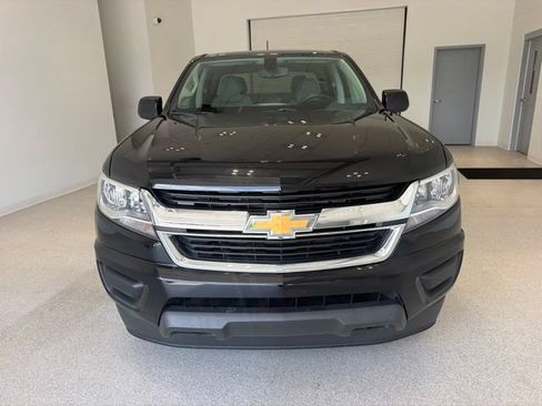 Used 2019 Chevrolet Colorado W/T w/ WT Convenience Package AWD/4WD image 2