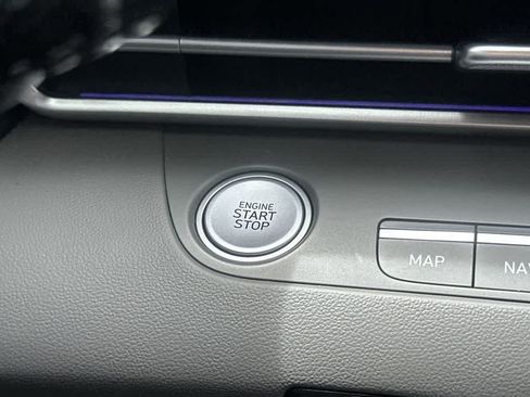 Used 2024 Hyundai Elantra SEL FWD image 24