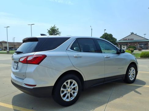 Used 2018 Chevrolet Equinox LT FWD image 25
