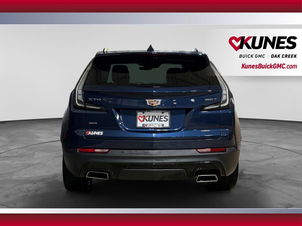Used 2022 Cadillac XT4 Sport w/ Sun And Sound Package AWD/4WD image 9
