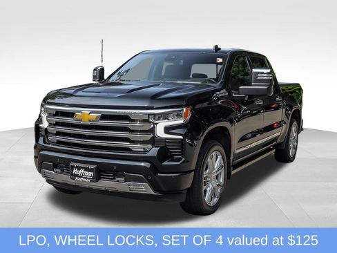 Used 2025 Chevrolet Silverado 1500 High Country w/ High Country Premium Package AWD/4WD image 12