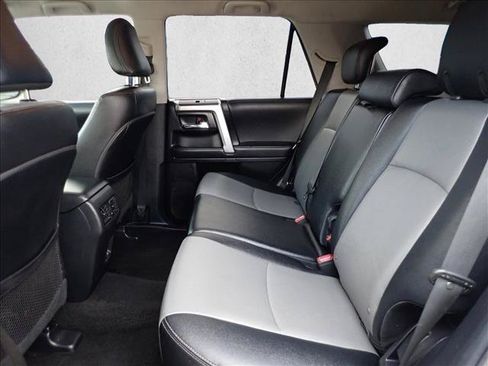 Used 2022 Toyota 4Runner SR5 Premium AWD/4WD image 9