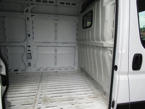 Used 2025 RAM ProMaster 3500 w/ Convenience Group FWD image 20