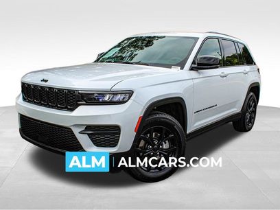 Used 2025 Jeep Grand Cherokee Altitude