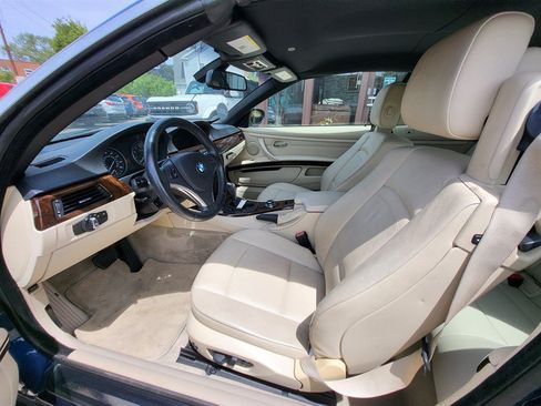 Used 2013 BMW 328i Convertible RWD image 9