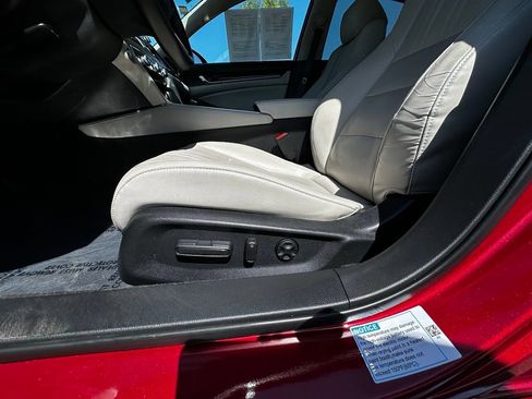 Used 2018 Honda Accord Touring image 23