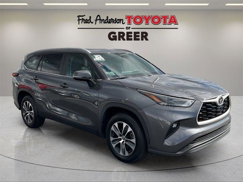 Used 2024 Toyota Highlander XLE image 23