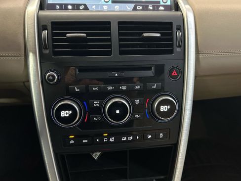 Used 2017 Land Rover Discovery Sport HSE image 14