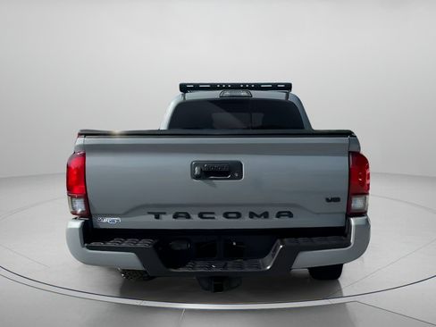 Used 2019 Toyota Tacoma TRD Sport image 23