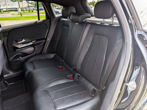 Used 2023 Mercedes-Benz GLA 250 4MATIC image 17