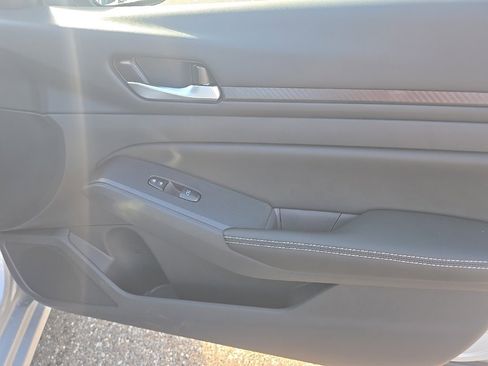 New 2025 Nissan Altima 2.5 SV image 25