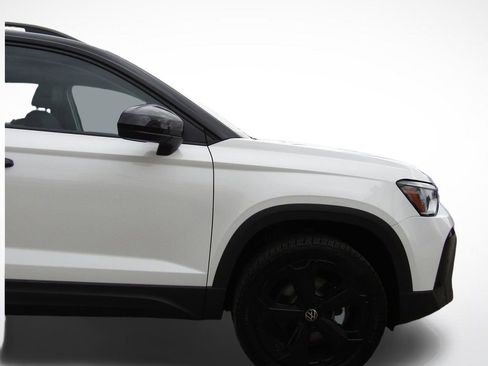 New 2026 Volkswagen Taos SE AWD/4WD image 6
