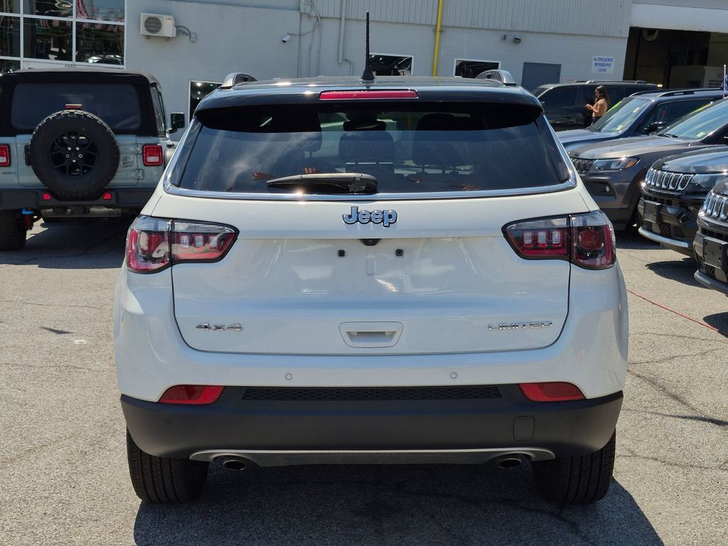 Used 2023 Jeep Compass Limited AWD/4WD image 7