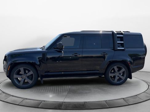 Used 2024 Land Rover Defender 130 Outbound AWD/4WD image 4