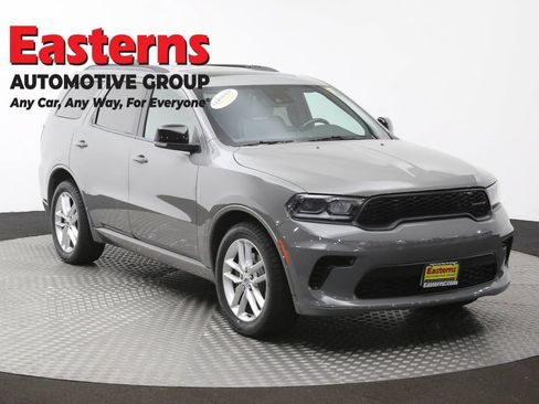 Used 2024 Dodge Durango GT RWD image 3