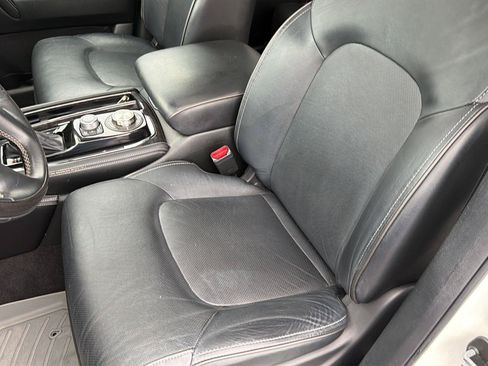 Used 2021 INFINITI QX80 Luxe w/ All-Season Package AWD/4WD image 31