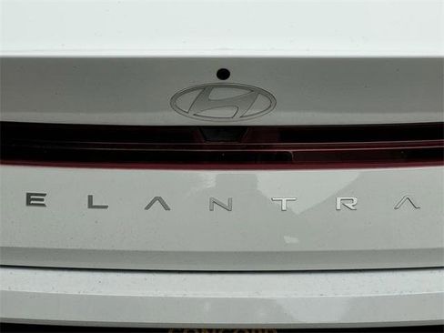 New 2026 Hyundai Elantra SE image 24