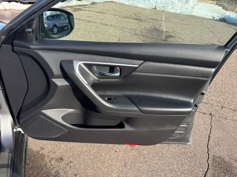 Used 2018 Nissan Altima 2.5 SL w/ 2.5 SL Technology Package image 30