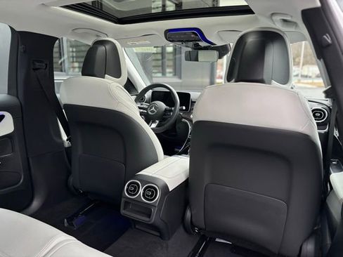 Used 2025 Mercedes-Benz C 300 Sedan image 42