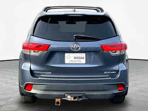 Used 2019 Toyota Highlander XLE image 6
