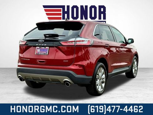 Used 2024 Ford Edge Titanium image 3