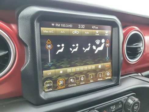 Certified 2023 Jeep Gladiator Rubicon AWD/4WD image 15