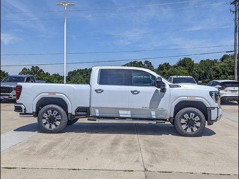 New 2026 GMC Sierra 3500 Denali w/ Denali Reserve Package AWD/4WD image 6
