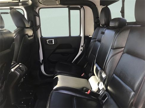 Used 2021 Jeep Gladiator Rubicon image 11