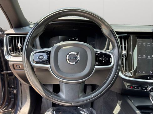 Used 2019 Volvo S60 T6 Momentum AWD/4WD image 24